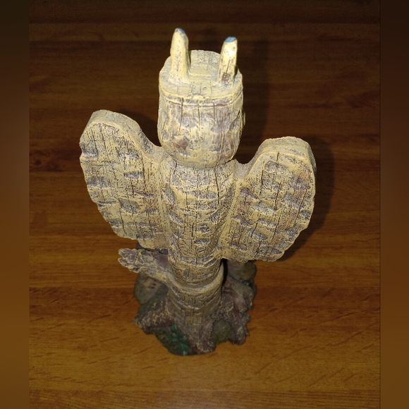 Vintage Wolf and Totem Pole Figurine 9in - Picture 9 of 15